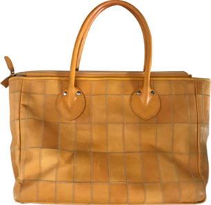 金属の含まれたバッグ・かばん